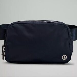 Black Everywhere Black Bag 1L